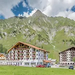 Nevada Hotel